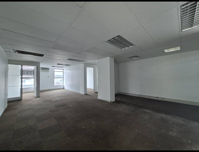 314M² OFFICE TO LET IN CRAIGHALL